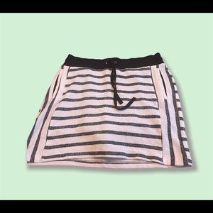 Jones New York stripe drawstring skort size medium